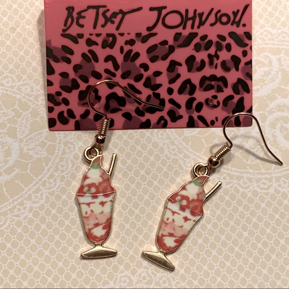 🌸 3/$30 🌸 Betsey Johnson Style - Ice Cream Drop Earrings